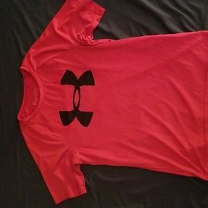 Youth Size Large Under Armour TShirt and Matching Shorts Set Used